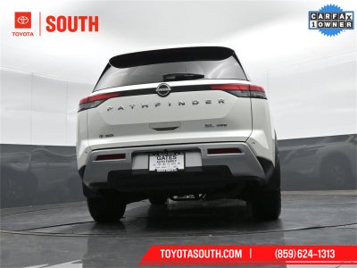 2023 Nissan Pathfinder SL