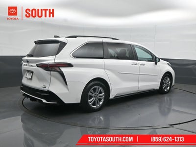 2023 Toyota Sienna XSE 7 Passenger