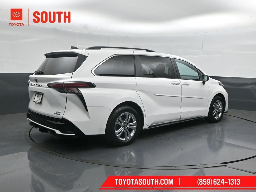 2023 Toyota Sienna XSE 7 Passenger