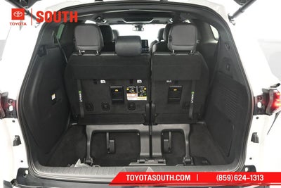 2023 Toyota Sienna XSE 7 Passenger