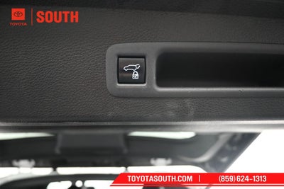 2023 Toyota Sienna XSE 7 Passenger