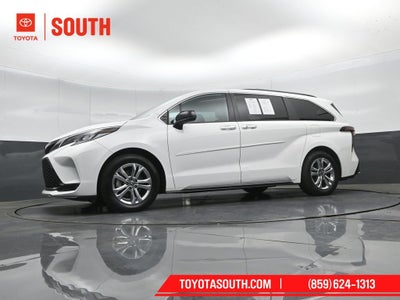 2023 Toyota Sienna XSE 7 Passenger