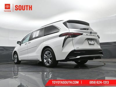 2023 Toyota Sienna XSE 7 Passenger
