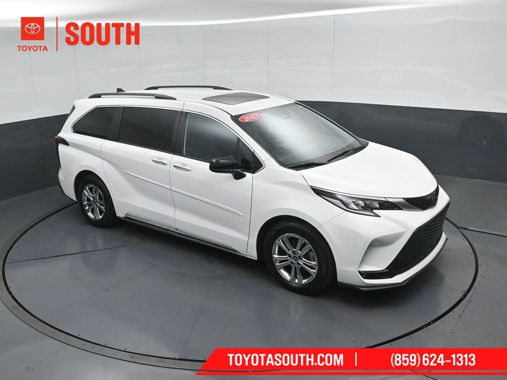 2023 Toyota Sienna XSE 7 Passenger