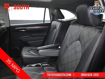 2023 Toyota Highlander Hybrid Platinum