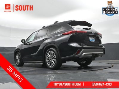 2023 Toyota Highlander Hybrid Platinum