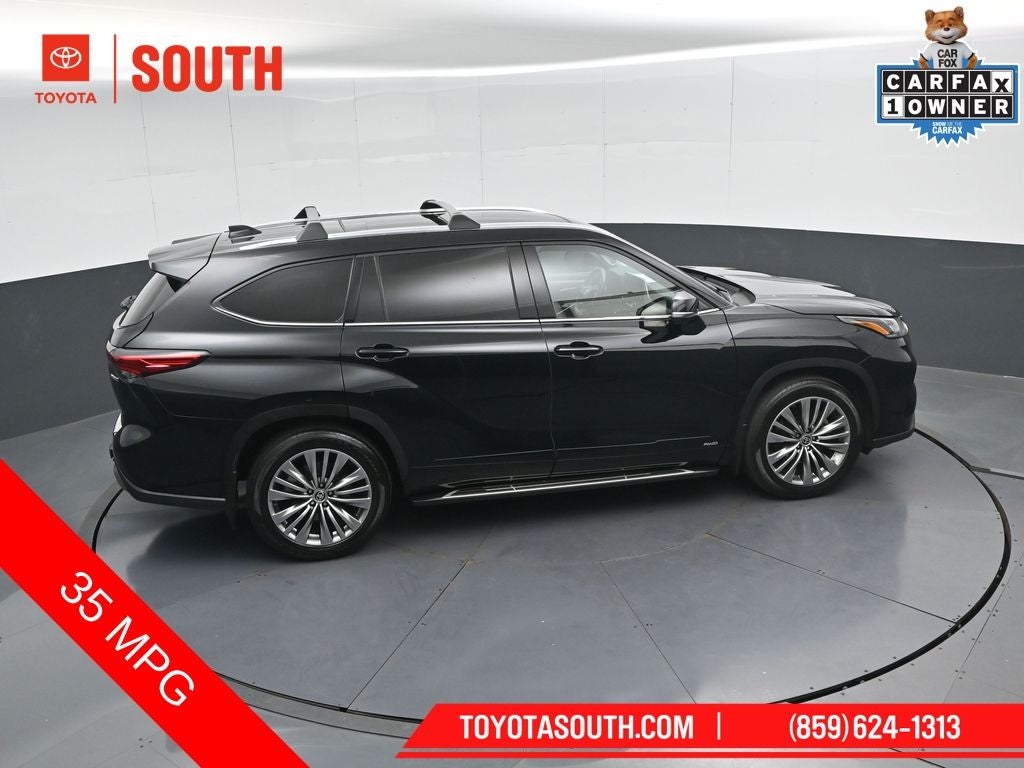2023 Toyota Highlander Hybrid Platinum