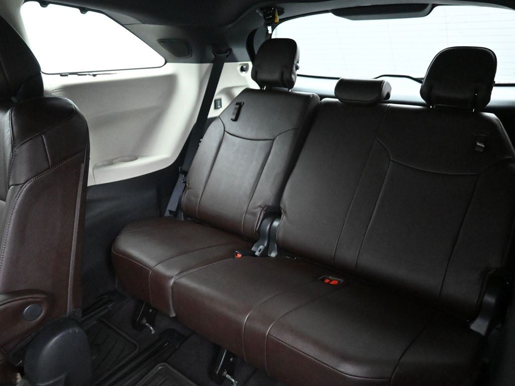2024 Toyota Sienna Platinum 7 Passenger