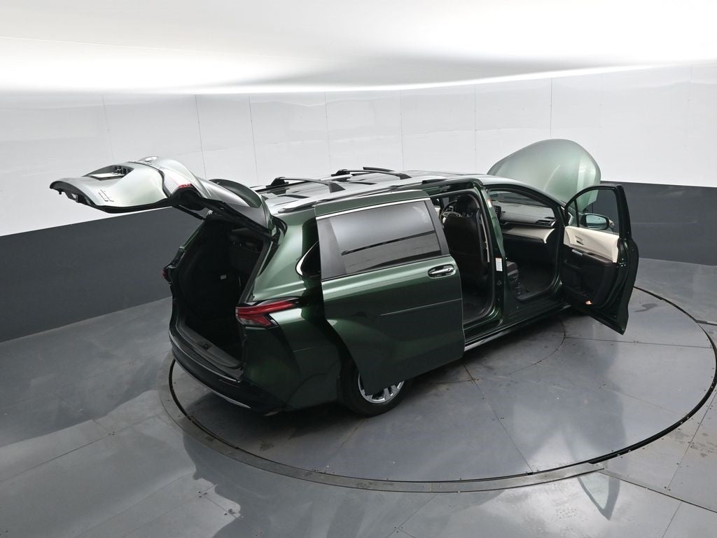 2024 Toyota Sienna Platinum 7 Passenger