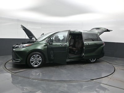 2024 Toyota Sienna Platinum 7 Passenger