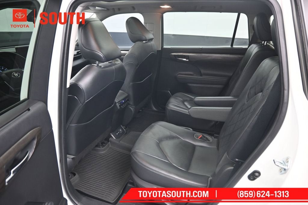 2021 Toyota Highlander Platinum
