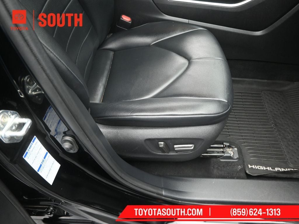 2020 Toyota Highlander Hybrid XLE