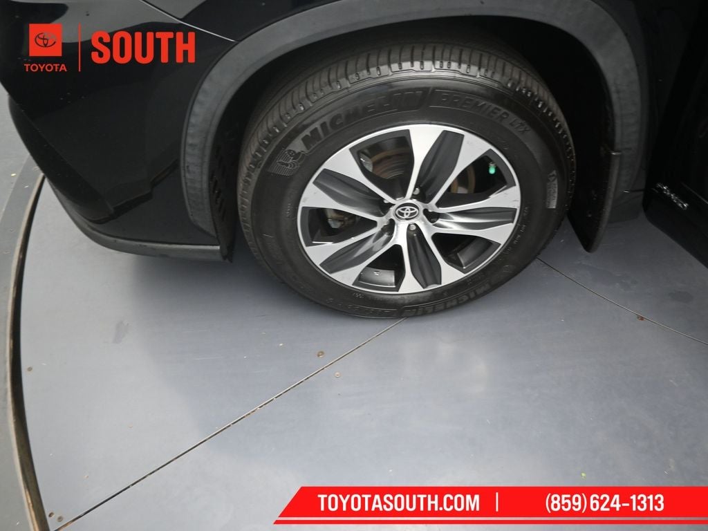 2020 Toyota Highlander Hybrid XLE