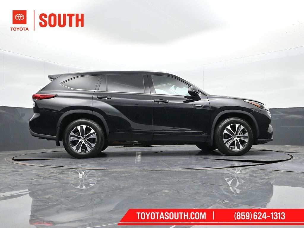 2020 Toyota Highlander Hybrid XLE