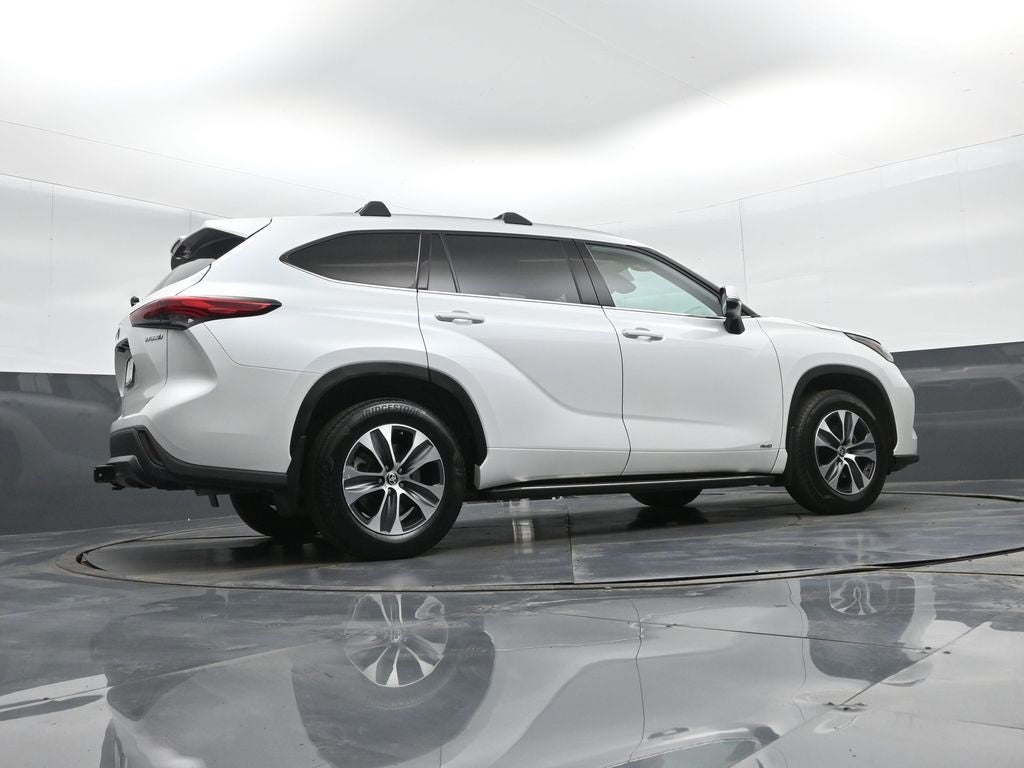 2022 Toyota Highlander Hybrid XLE