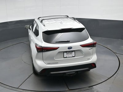 2022 Toyota Highlander Hybrid XLE