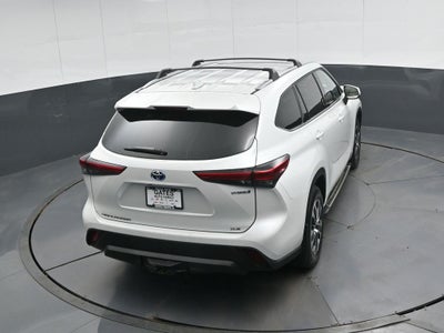 2022 Toyota Highlander Hybrid XLE