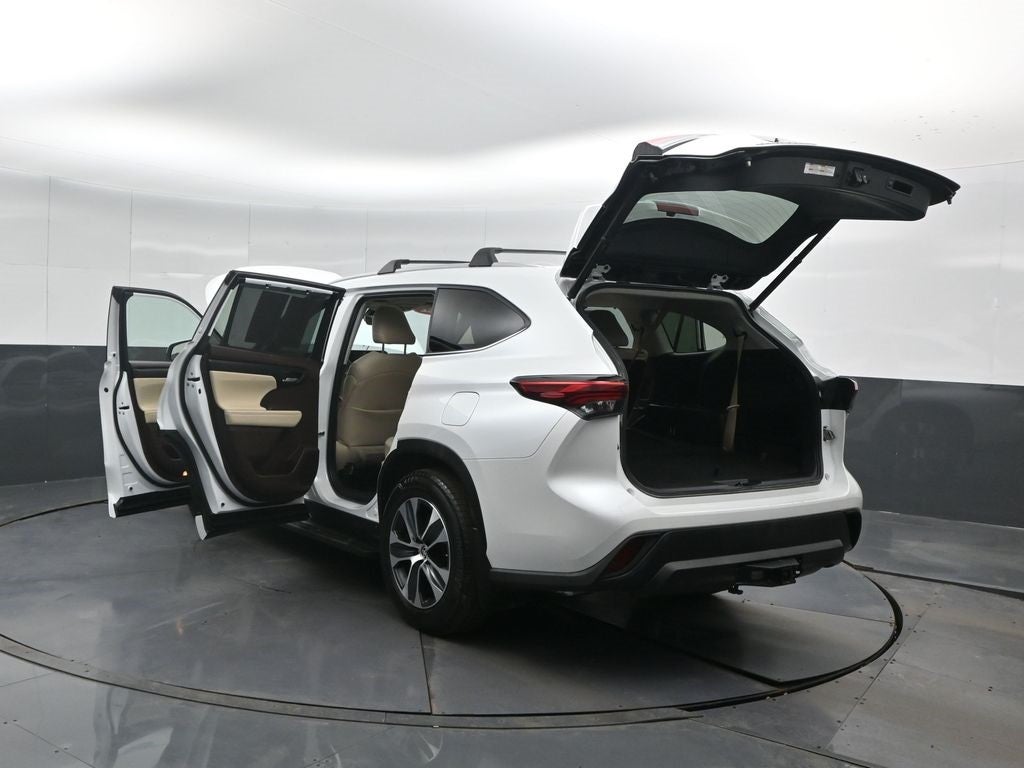 2022 Toyota Highlander Hybrid XLE