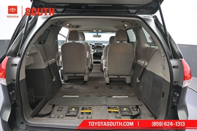 2014 Toyota Sienna LE 7 Passenger