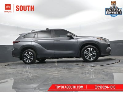 2024 Toyota Highlander Hybrid XLE