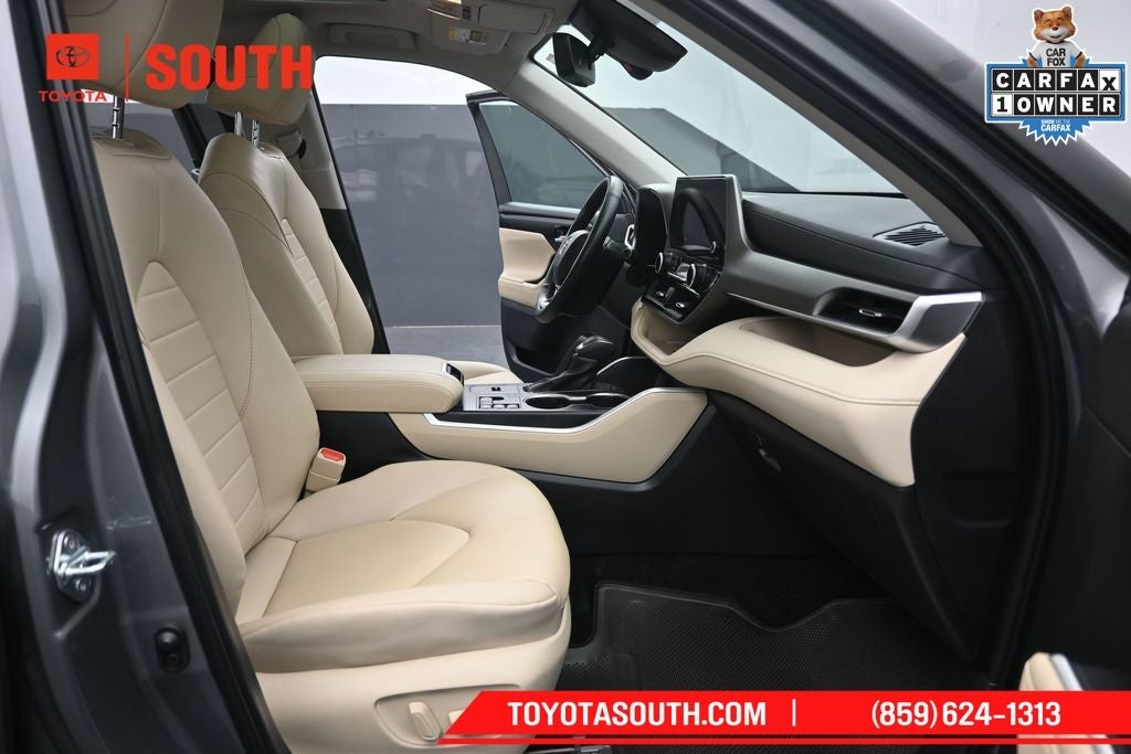 2025 Toyota Highlander Hybrid XLE