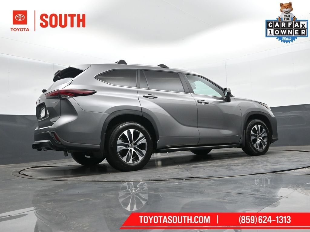 2025 Toyota Highlander Hybrid XLE