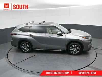 2025 Toyota Highlander Hybrid XLE