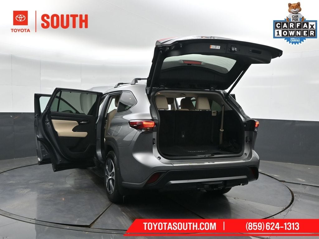 2025 Toyota Highlander Hybrid XLE