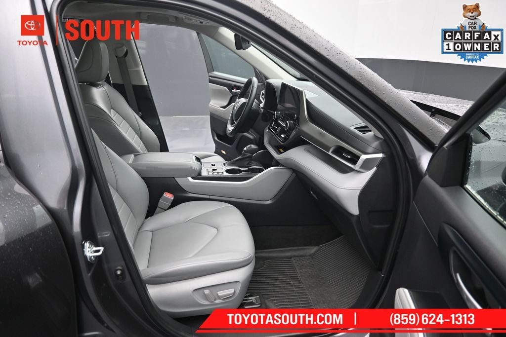 2023 Toyota Highlander Hybrid XLE