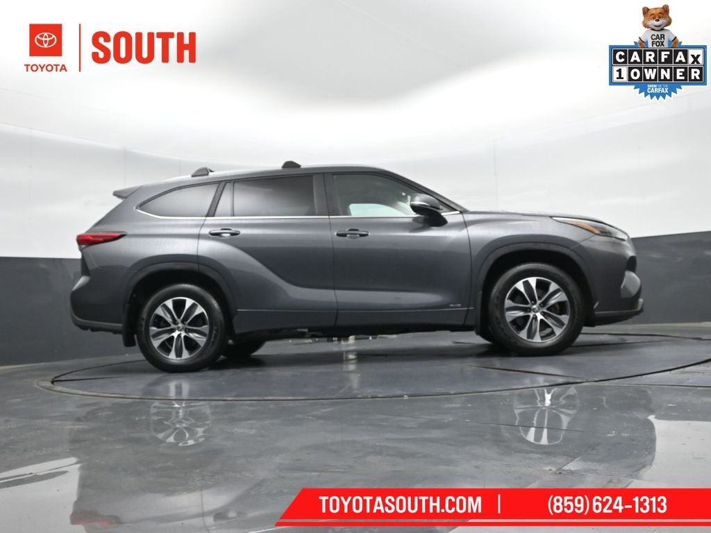 2023 Toyota Highlander Hybrid XLE