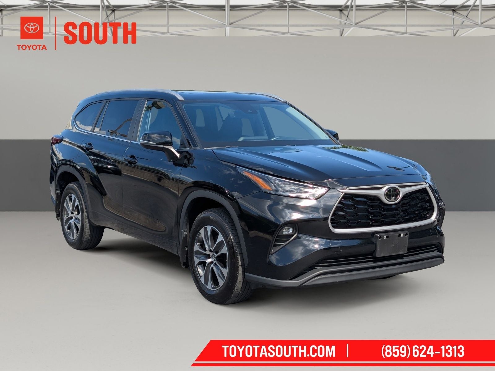 2025 Toyota Highlander XLE