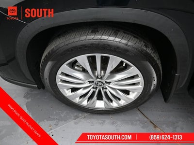 2024 Toyota Highlander Platinum