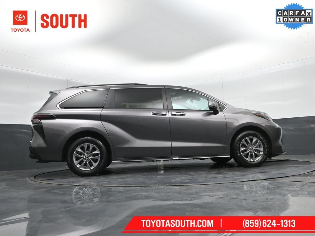 2023 Toyota Sienna XLE 7 Passenger