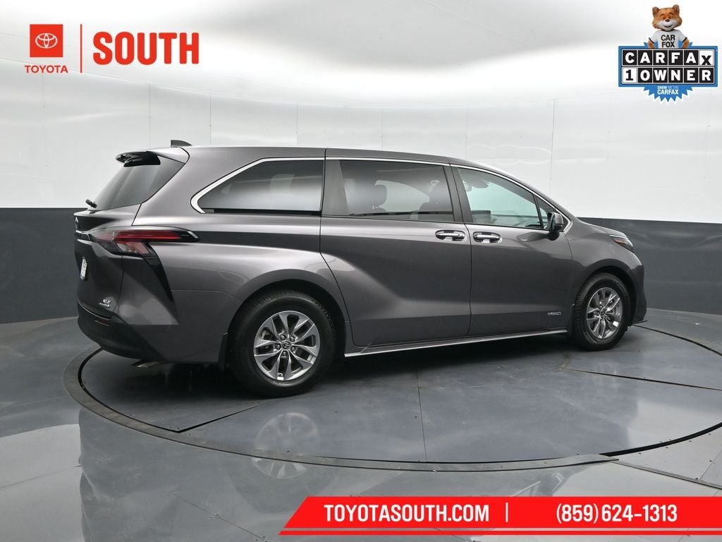 2021 Toyota Sienna XLE 7 Passenger