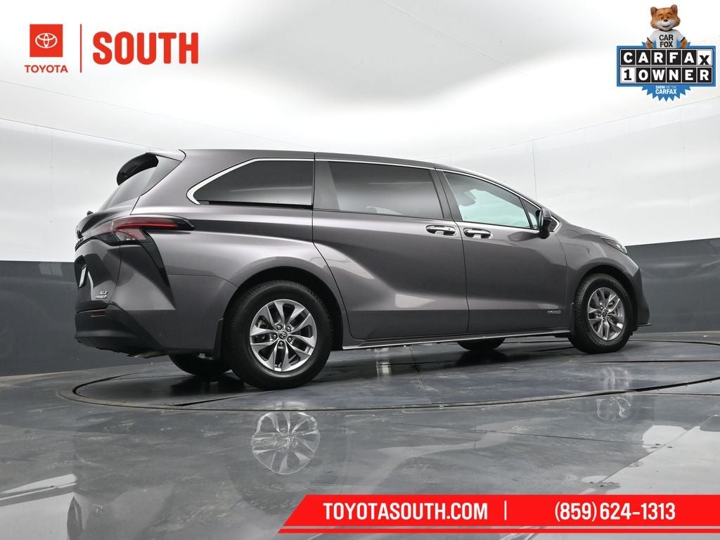 2021 Toyota Sienna XLE 7 Passenger