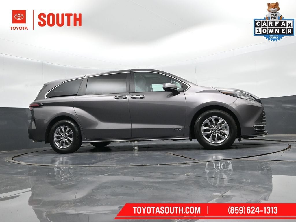 2021 Toyota Sienna XLE 7 Passenger