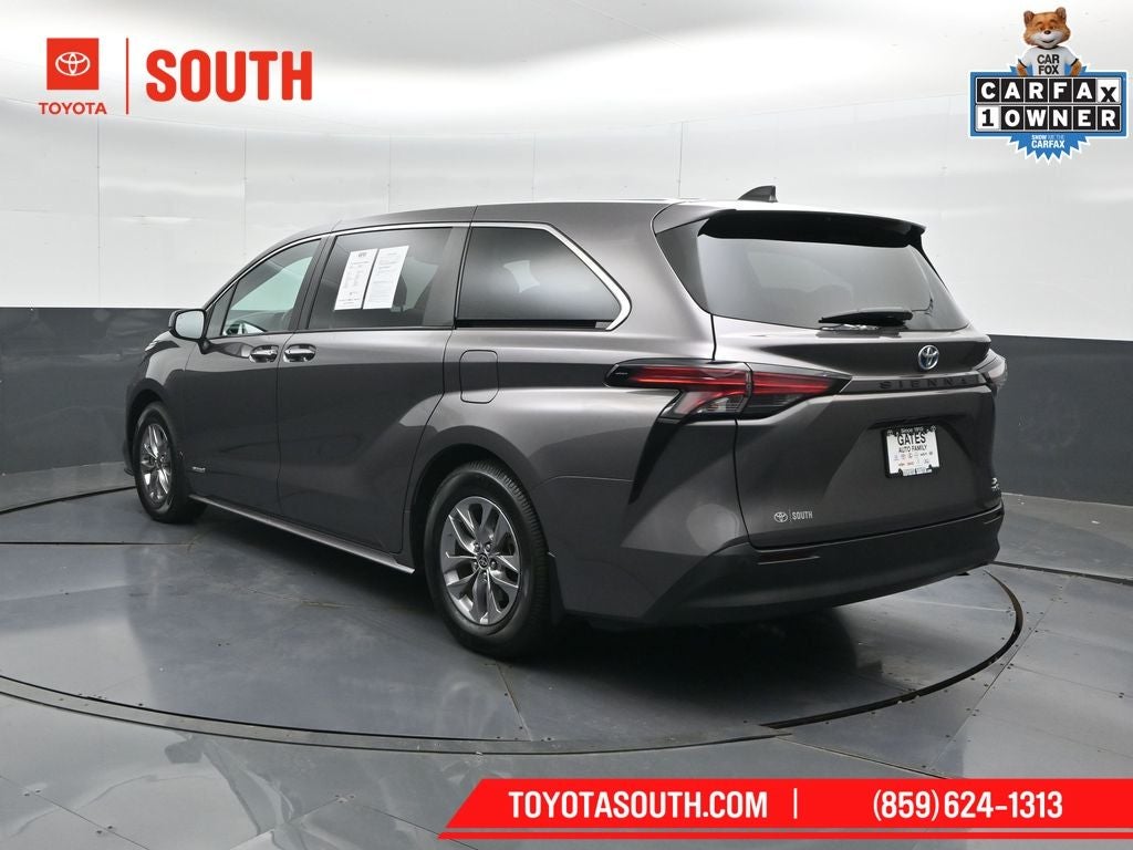 2021 Toyota Sienna XLE 7 Passenger