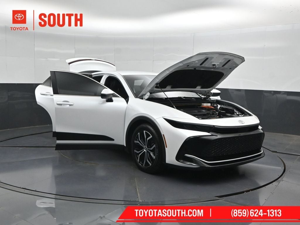 2024 Toyota Crown XLE