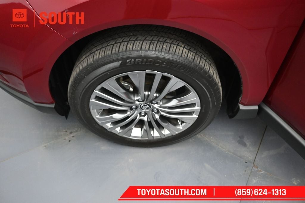 2023 Toyota Venza XLE