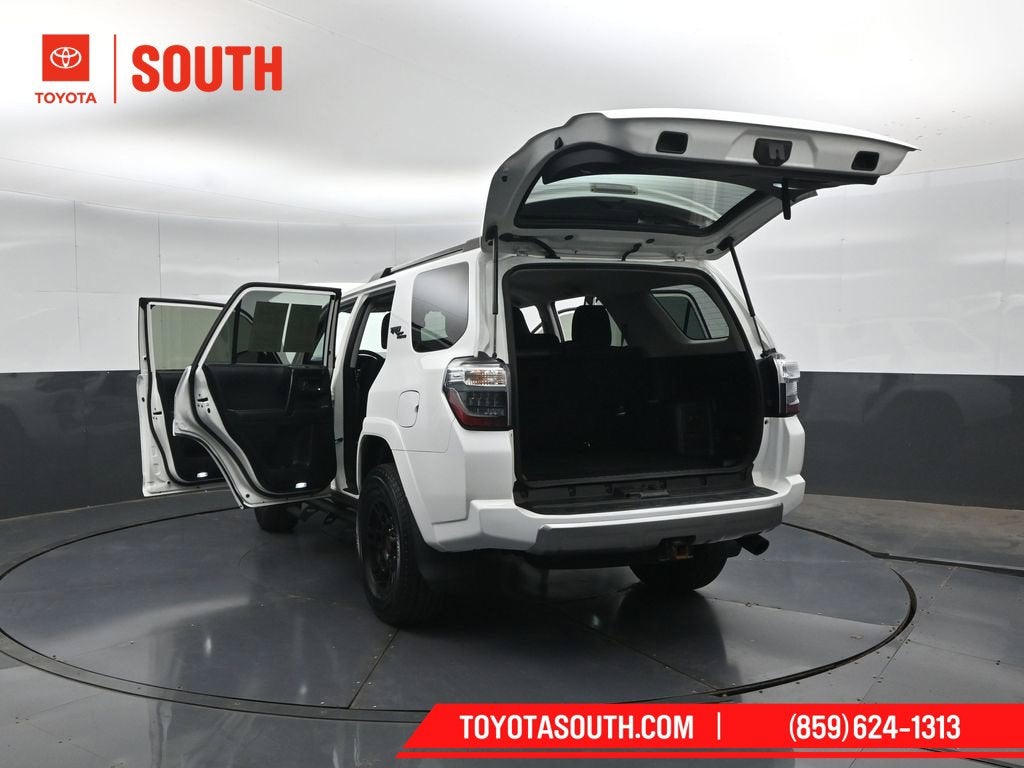 2022 Toyota 4Runner TRD Off-Road