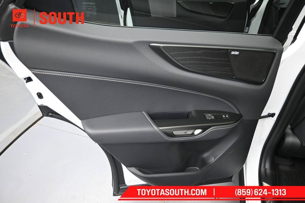 2026 Lexus NX 450h+ Luxury