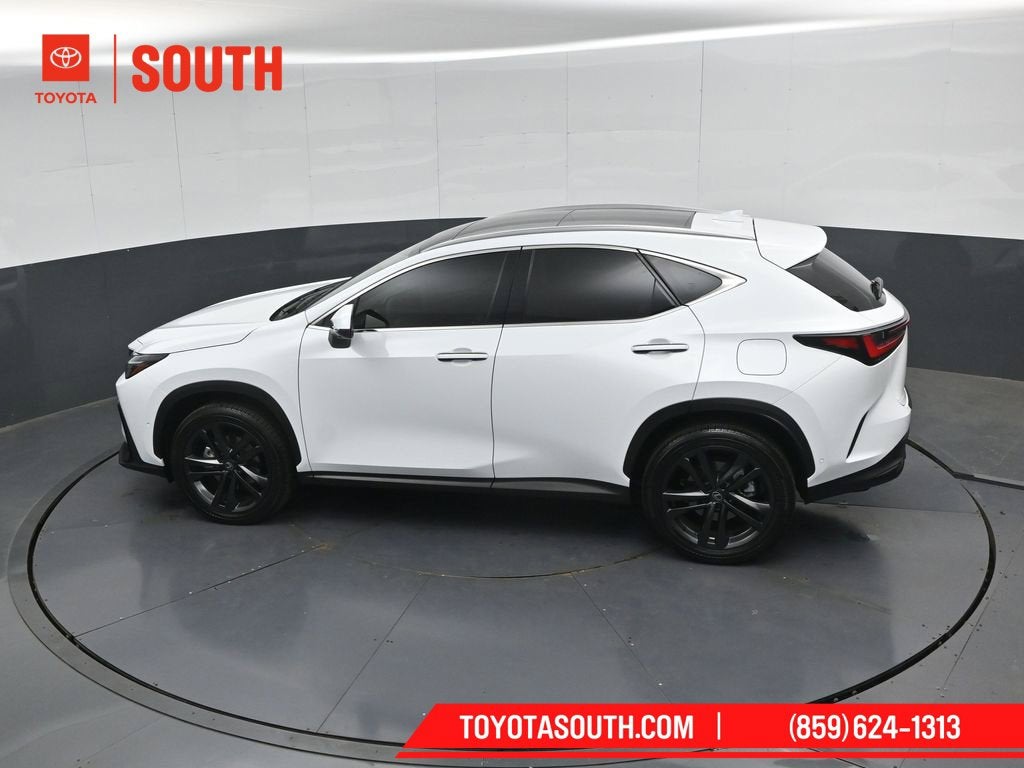 2026 Lexus NX 450h+ Luxury