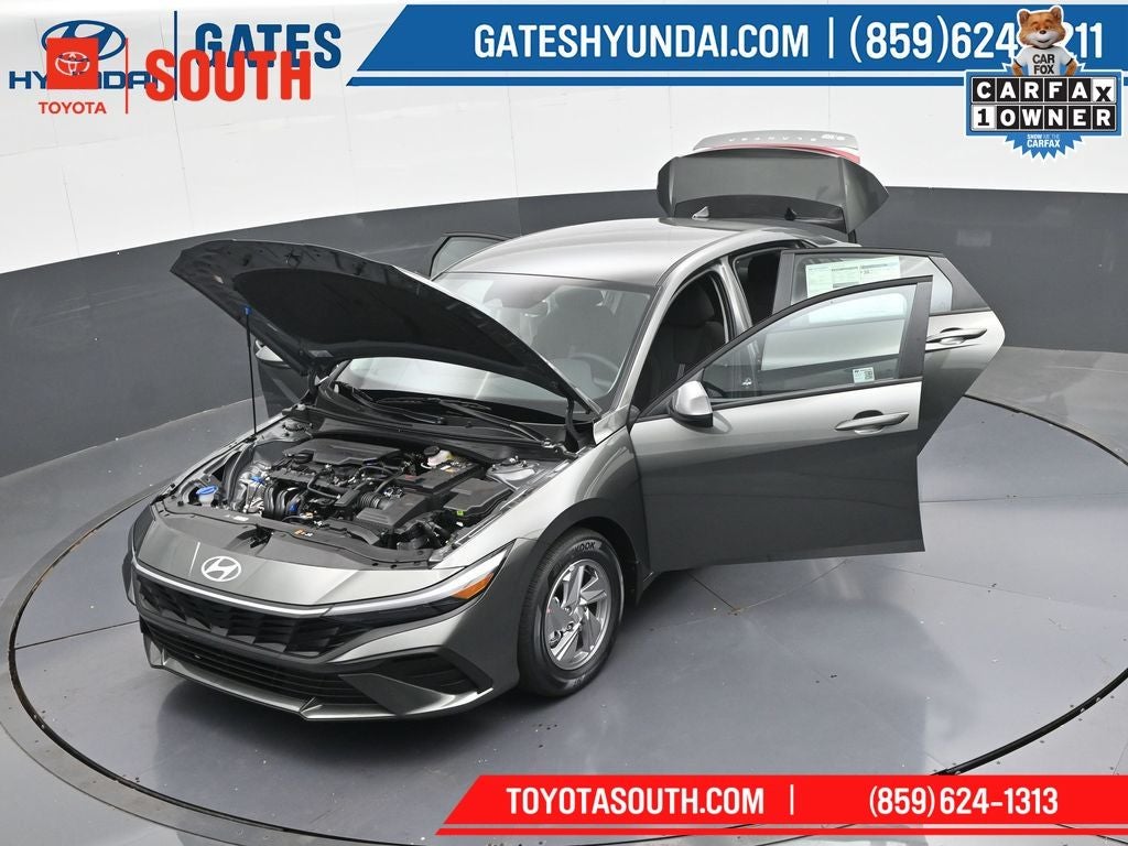 2025 Hyundai Elantra SE