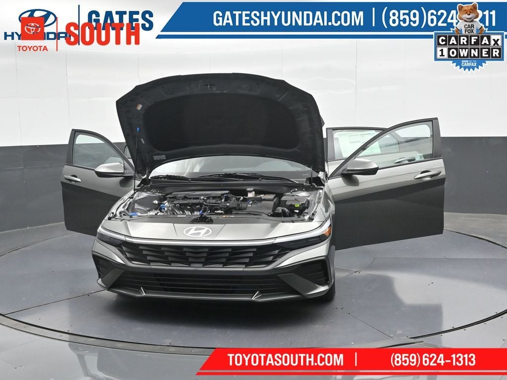 2025 Hyundai Elantra SE