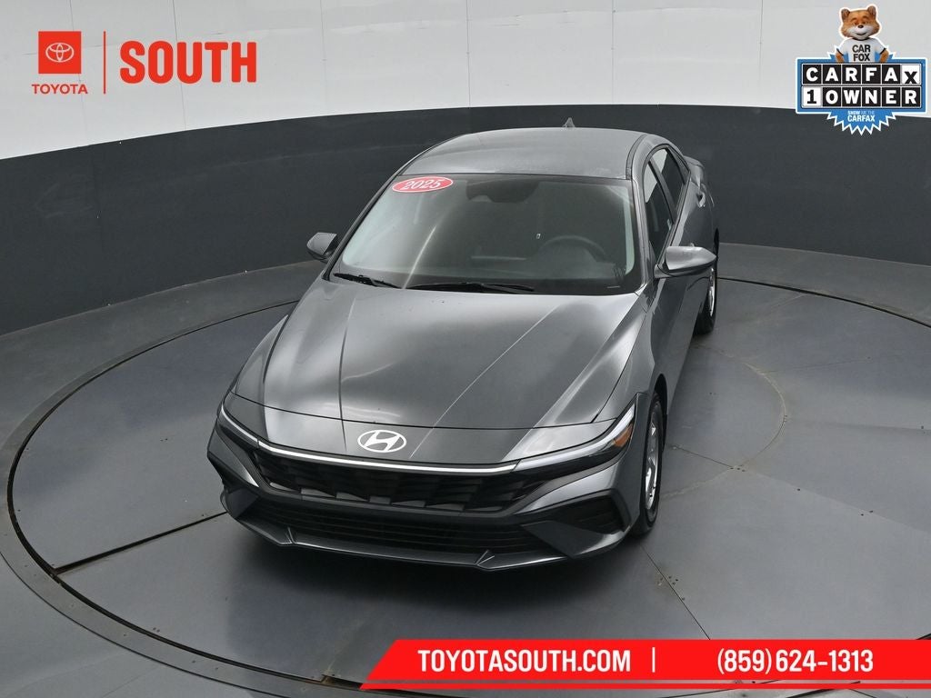 2025 Hyundai Elantra SE