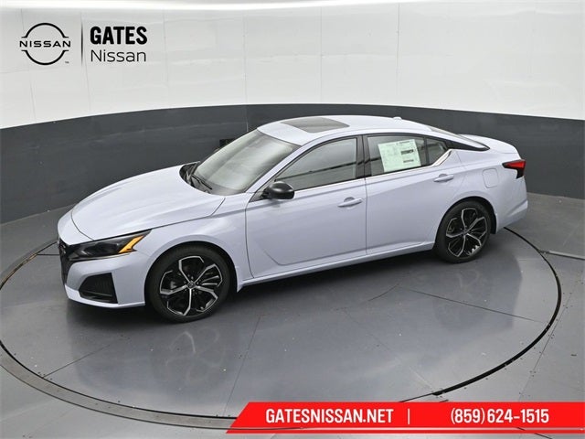 2025 Nissan Altima SR