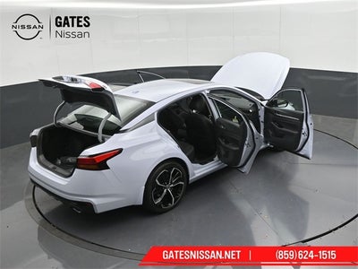 2025 Nissan Altima SR