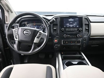 2024 Nissan Titan SV Convenience & Utility Package