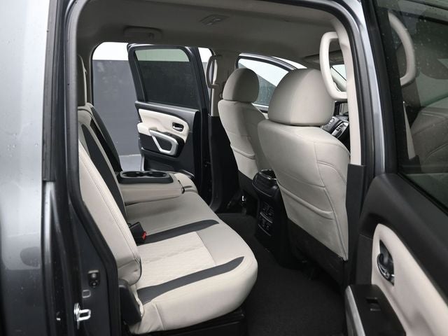 2024 Nissan Titan SV Convenience & Utility Package