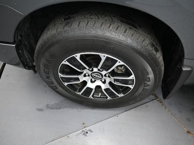 2024 Nissan Titan SV Convenience & Utility Package